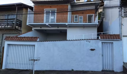 Casa com 3 quartos à venda na Vila Caio Junqueira, Poços de Caldas , 106 m2 por R$ 490.000