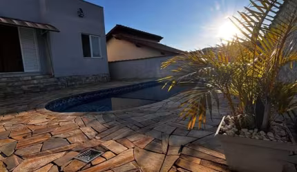 Casa com 3 quartos à venda no Jardim Vitória, Poços de Caldas , 275 m2 por R$ 1.250.000