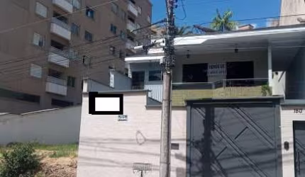 Casa com 3 quartos à venda no Jardim Quisisana, Poços de Caldas , 157 m2 por R$ 690.000