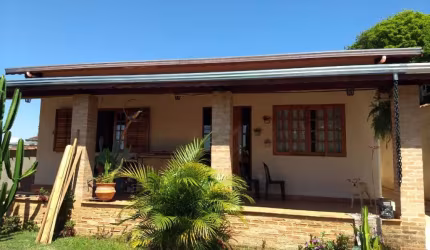 Casa com 4 quartos à venda no Jardim Santa Rosália, Poços de Caldas , 210 m2 por R$ 890.000