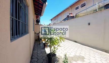 Casa com 2 dormitórios à venda, 50 m² por R$ 330.000,00 - Martim de Sa - Caraguatatuba/SP