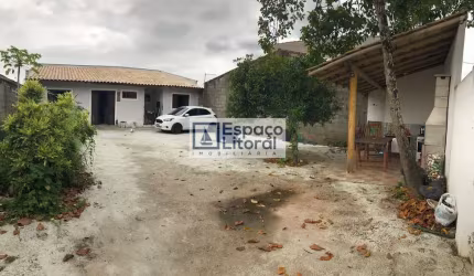 Casa com 2 dormitórios à venda, 73 m² por R$ 300.000,00 - Canto do Mar - São Sebastião/SP