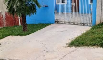 ÓTIMA CASA DE FRENTE PARA A RUA NO SÃO FRANCISCO, ARAUCÁRIA-PR  COM 2 QUARTOS R$ 275.000,00