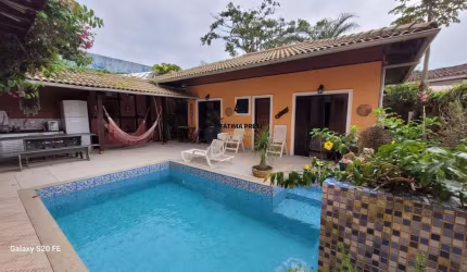 Casa para Venda em Guarujá, Tombo, 5 dormitórios, 5 suítes, 5 banheiros, 2 vagas