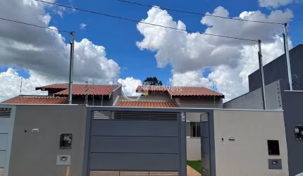 Ampla casa nova - 1 suíte e 2 quartos