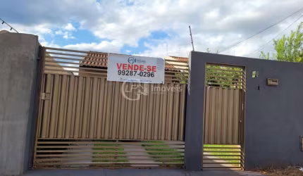 Casa à venda em Campo Grande-MS: 2 quartos, 1 sala, 1 banheiro, 1 vaga de garagem, 140m² no Jardim Aero Rancho!