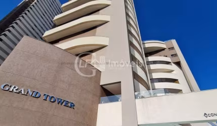 Apartamento à venda em Campo Grande-MS no bairro Royal Park: 2 quartos, 1 suíte, 2 salas, 4 banheiros, 3 vagas, 368m².