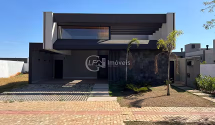 Impecável Casa em Condomínio à Venda em Alphaville Campo Grande 3, Campo Grande-MS: 3 Quartos, 3 Suítes, 3 Salas, 1 Banheiro, 4 Vagas, 180,38 m²!