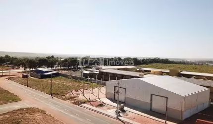 Aluguel de Barracão Comercial em Ribas do Rio Pardo-MS, Bairro Vale do Sol, 600m², 1 Banheiro!