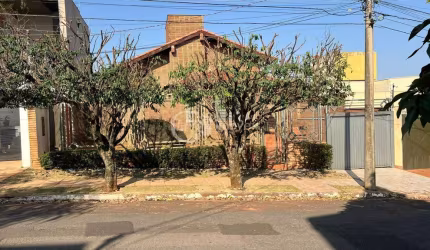 Casa para venda ou locação em Campo Grande-MS, Vivendas do Bosque: 3 quartos, 1 suíte, 4 salas, 4 banheiros, 3 vagas de garagem, 351,00 m².