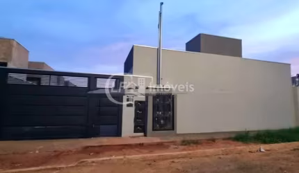 Oportunidade imperdível: Casa em condomínio à venda em Campo Grande-MS, Jardim São Conrado! 2 quartos, 2 salas, 1 banheiro, 1 vaga, 45m².