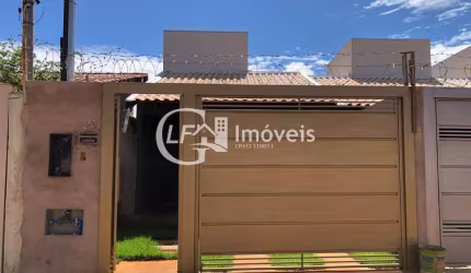 Linda casa à venda com acabamento impecável e localização privilegiada.