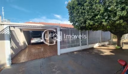Casa à venda em Campo Grande-MS, 3 quartos, 1 suíte, 4 vagas de garagem na Vila Taquarussu - Imperdível!