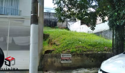 Construa sua casa em uma rua sem saída em um bairro residencial!