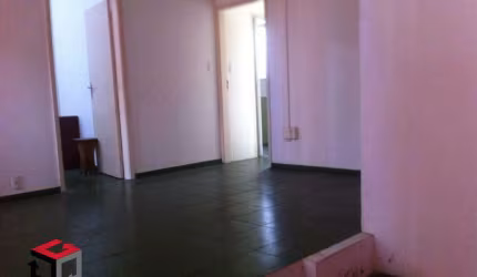 Casa térrea ampla com 190m² localizada no Jardim Bela Vista em Santo André - SP.