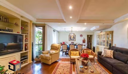 Apartamento amplo decorado em estilo clássico com 178m² localizado na Vila Gilda em Santo André.