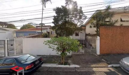 Casa com 98m² localizada na Cidade Vargas em São Paulo-/SP.