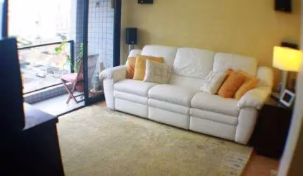 Apartamento com 80m² localizado no Bosque da Saúde em São Paulo.
