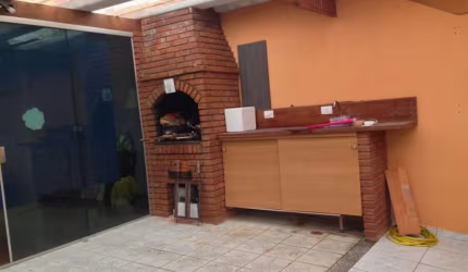 Duas residências - sendo cada imóvel - 2 quartos, Sala , Cozinha, 2 banheiro, 2 vagas