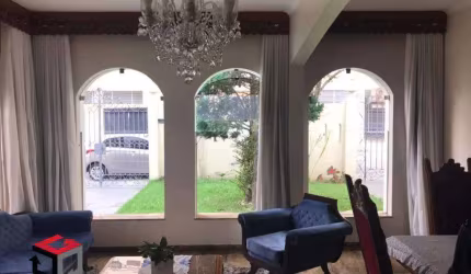 Casa de 400m² localizado na Vila Euclides em São Bernardo do Campo/SP.