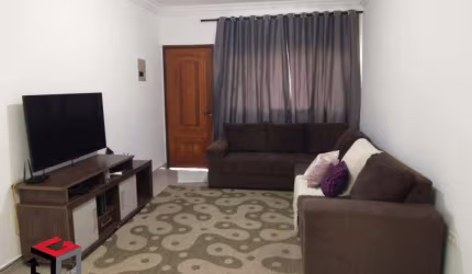 Sobrado, 2 quartos, sendo 1 suite, 2 vagas de garagem no Bairro Baeta Neves.