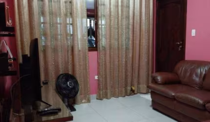 Sobrado com 132m² localizado no Bairro Piraporinha em Diadema.