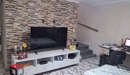 Casa de 200m² localizada no Bairro Jardim em Santo André - SP