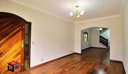 Sobrado à venda 3 quartos 2 suítes 2 vagas Campestre - Santo André - SP
