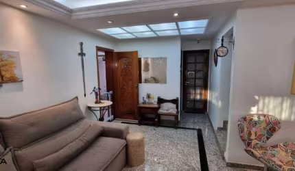 Sobrado com 282m² localizado no Bairro Jordanópolis em São Bernardo do Campo/SP.