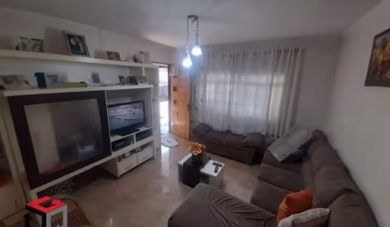 Casa com 130m² localizado no Bairro Novo Oratório em Santo André.