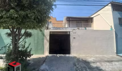 Sobrado de 167 m² localizado no Bairro Rudge Ramos em São Bernardo do Campo - SP.