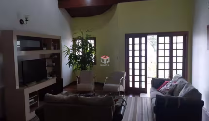 Sobrado de 308m², localizado no Baeta Neves em São Bernardo do Campo/SP.