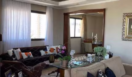 Apartamento de 500 m² Com Elevadores no Bairro Aclimação em São Paulo - SP