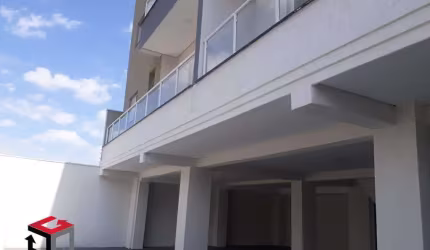 Apartamento de frente 2 quartos, 1 suíte, espaçosa varanda gourmet e 2 vagas de garagem.