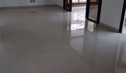 Apartamento Vila Mariana com Varanda Gourmet, repleto de armários com 4 suítes, sala grande, lazer e 4 vagas. Marque sua visita!