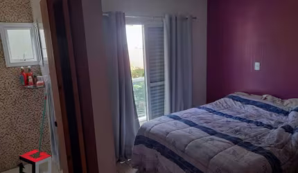 Sobrado com 115m² localizado no Bairro Erasmo Assunção em Santo André/SP.