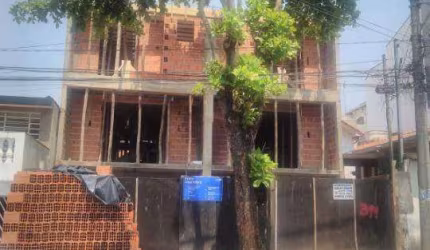 Sobrado à venda 3 quartos 3 suítes 4 vagas Santo Antônio - Santo André - SP