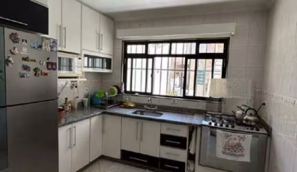 Sobrado à venda 3 quartos 3 suítes 6 vagas Alves Dias - São Bernardo do Campo - SP