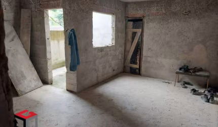 Cobertura com 2 quartos, 2 banheiros, área gourmet e garagem.