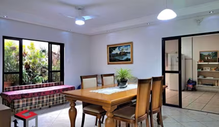 Casa à venda 5 quartos 2 suítes 4 vagas Das Nações - Santo André - SP