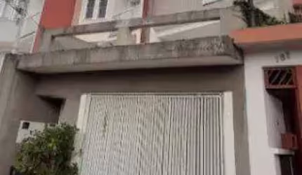 Sobrado excelente localização