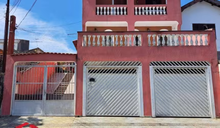 Sobrado à venda 5 quartos 1 suíte 6 vagas Vitória - Santo André - SP