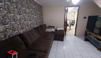 Sobrado á venda 145M² com 2 quartos e 2 vagas - Camilópolis - Santo André