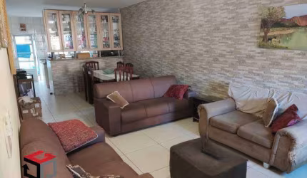 Casa térrea com 3 quartos no Bairro Jardim Sonia Maria em Mauá - SP