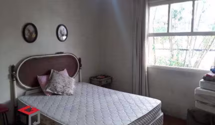 Casa com 2 Quartos à Venda na Chácara Santo Antônio
