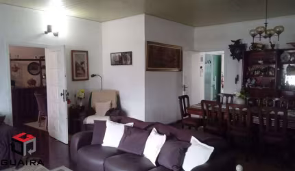Casa à venda 3 quartos 1 suíte 3 vagas Pinheirinho - Santo André - SP