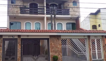Sobrado à venda 3 quartos 3 suítes 6 vagas Pires - Santo André - SP