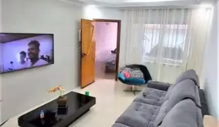 Sobrado de 200m² no Bairro Paulicéia em SBC - SP