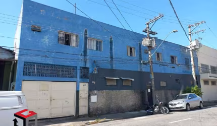 Galpão comercial / Industrial com 2 frentes com 518m² localizado no Bairro Casa Branca em Santo André/SP. (Casa no andar superior com 140m²)
