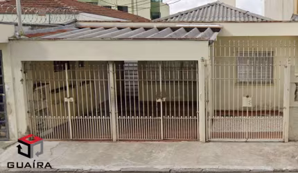 Casa térrea com 256m² localizado no Bairro Rudge Ramos em São Bernardo do Campo/SP.